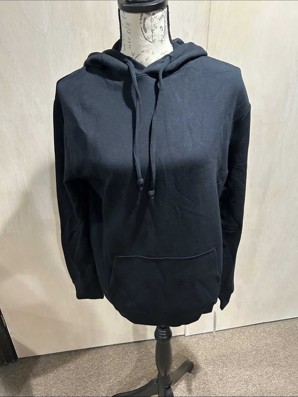Softies Men's Classic Black Super Soft Hoodie Sweatshirt. Size Medium.